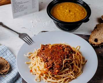Slow-cooked bolognese with spaghetti
